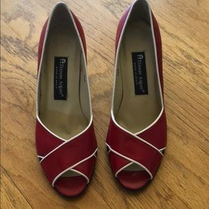 Étienne aigner red shoes